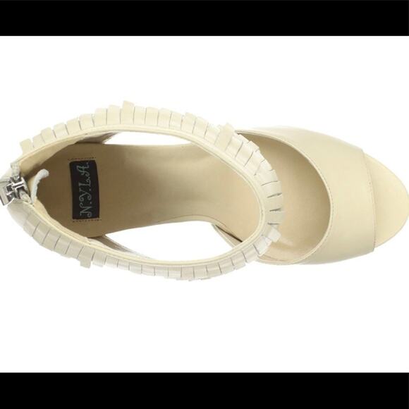 N.Y.L.A. Women's Bestie Platform Pump - Picture 5 of 7